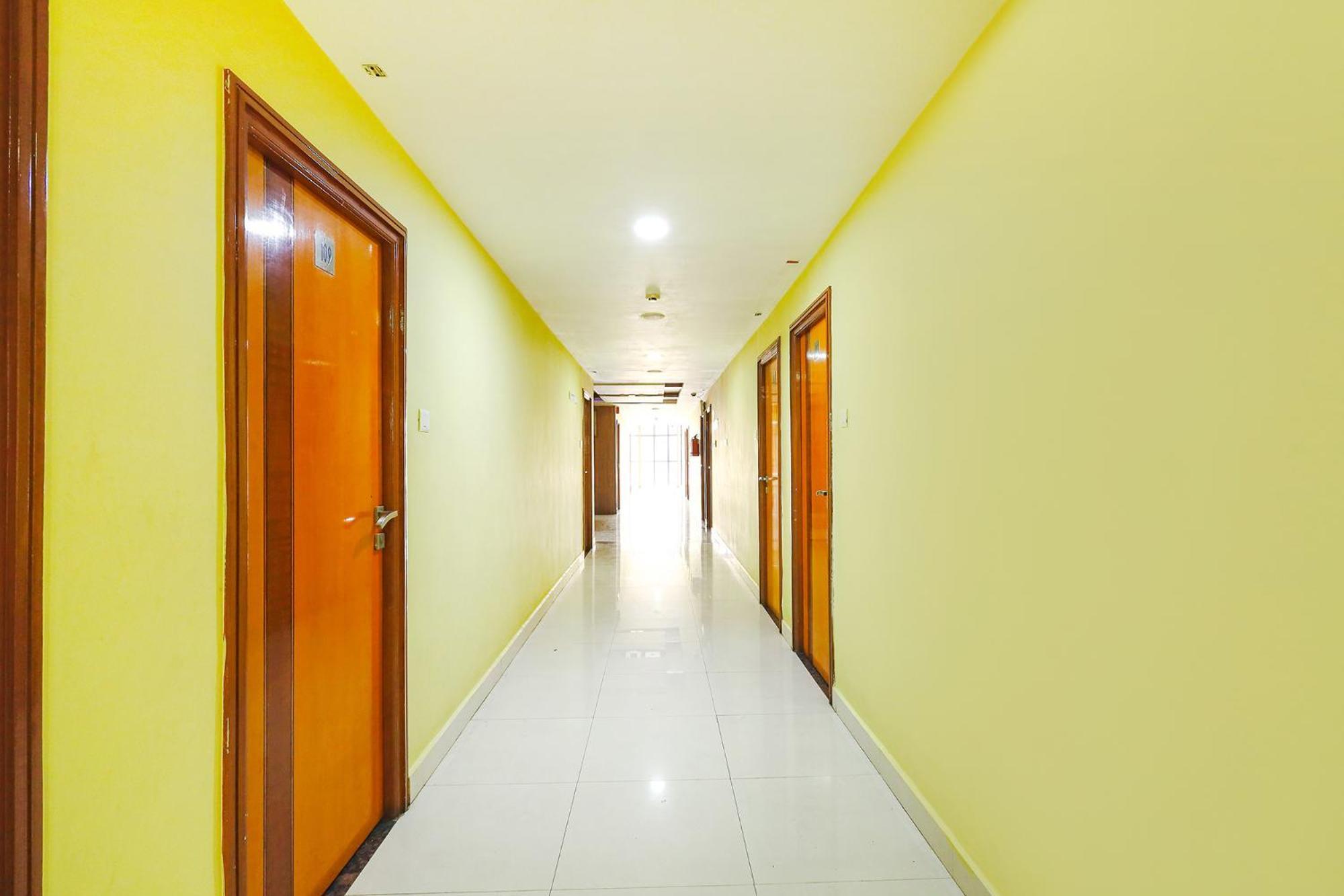 Fabhotel Prime Mahalaya Residency - Nr Chennai International Airport Exterior photo