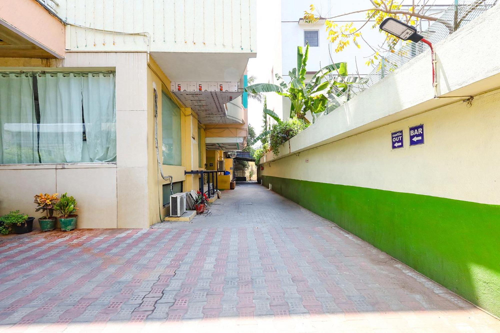 Fabhotel Prime Mahalaya Residency - Nr Chennai International Airport Exterior photo
