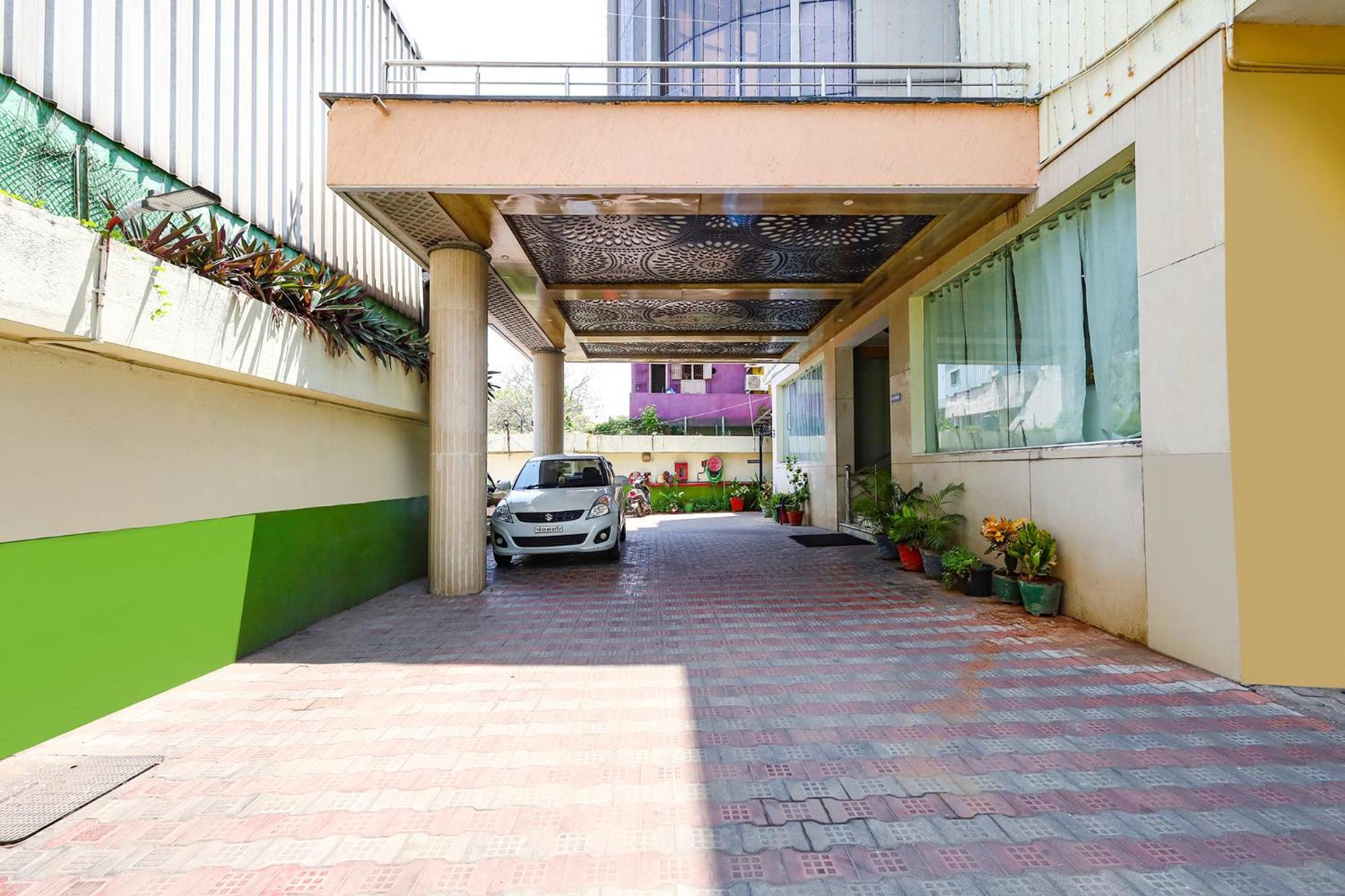Fabhotel Prime Mahalaya Residency - Nr Chennai International Airport Exterior photo