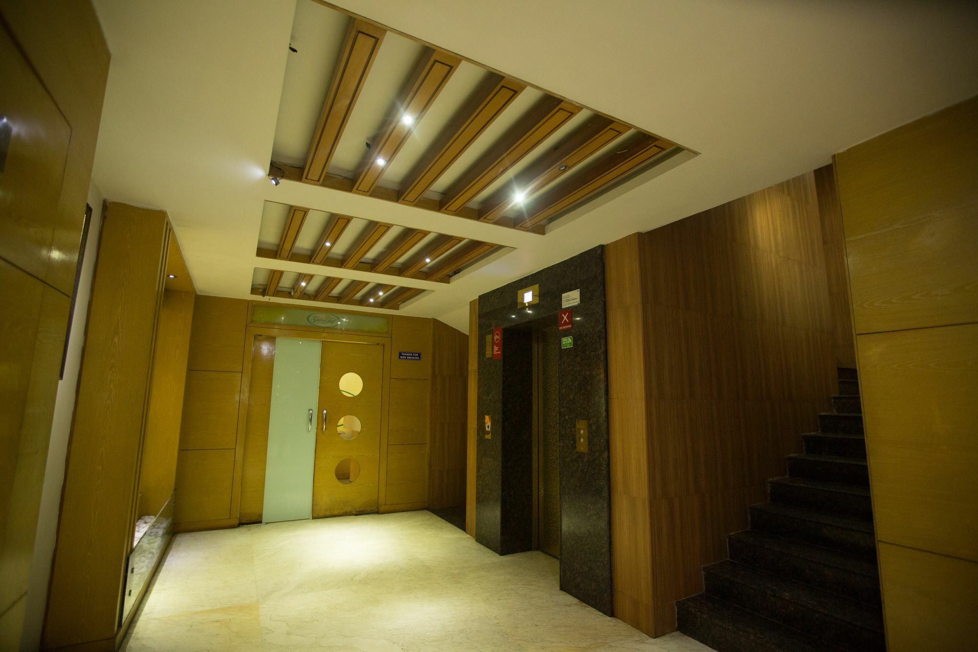 Fabhotel Prime Mahalaya Residency - Nr Chennai International Airport Exterior photo